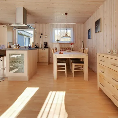 Two-bedroom Holiday In * Hals