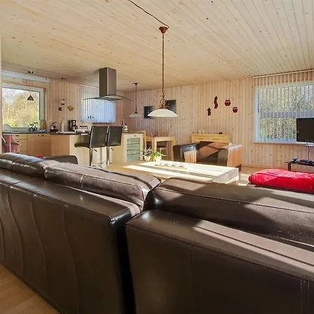 Two-bedroom Holiday In * Hals